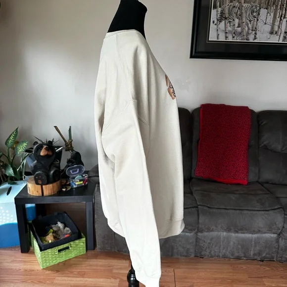 Golden Beautifully Broken Heart Graphic Sweatshirt. PTP 27 - Picture 8 of 8